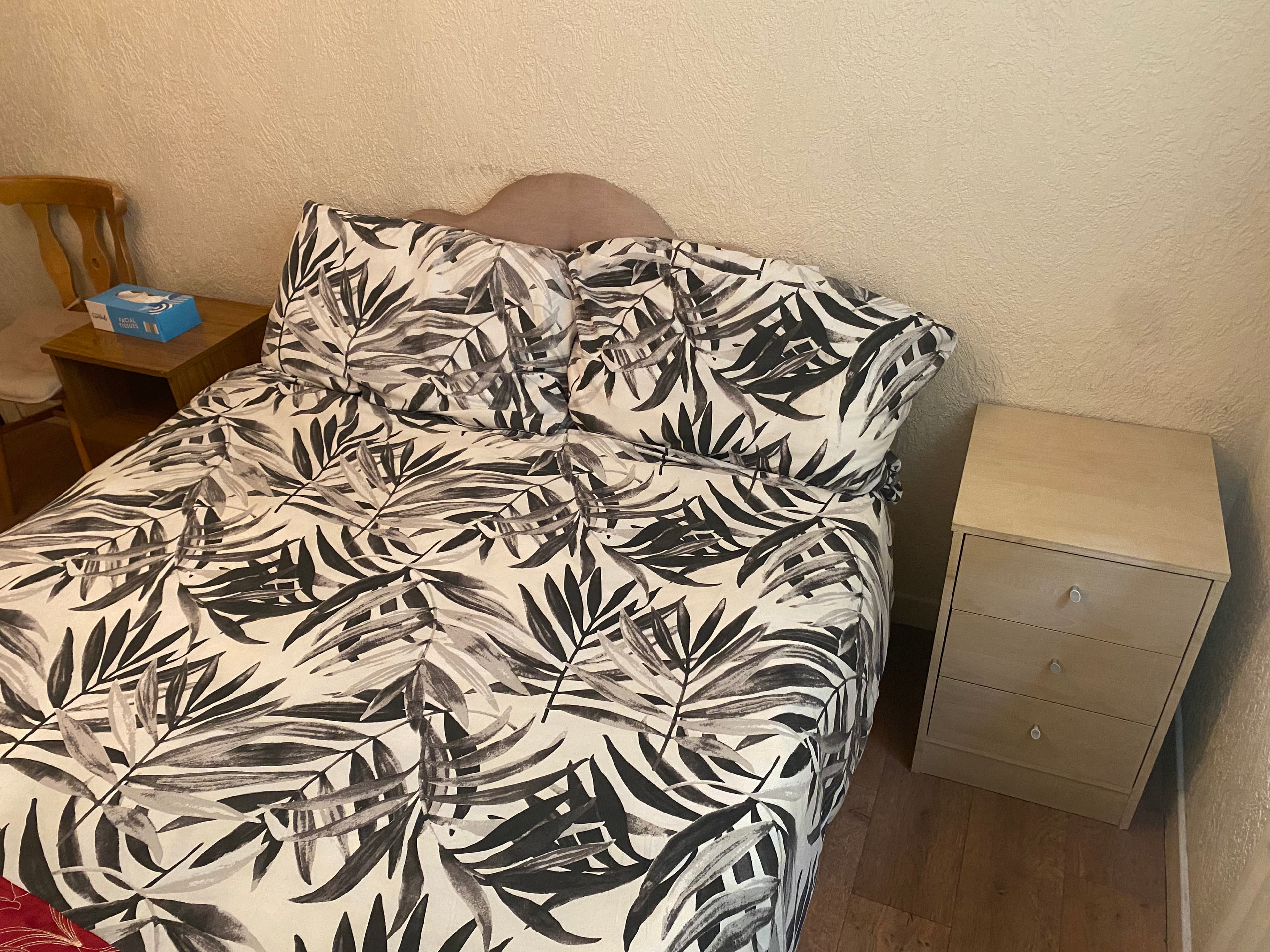 Room 2 bedroom
